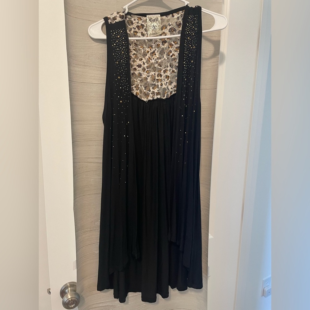 Vocal NWOT Black Sleeveless cardigan with Gold Accents- Sparkles